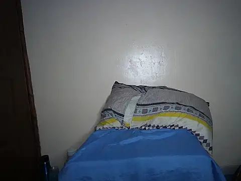 shante001 online show from 10/24/25, 01:21