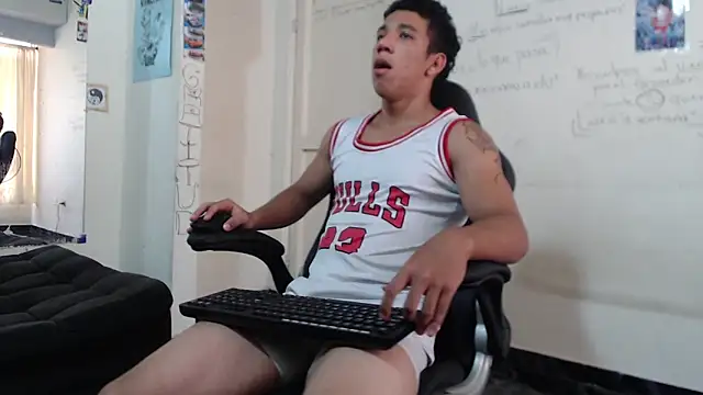 ethan noir online show from 02/11/26, 07:25