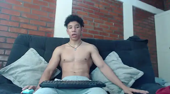 ethan noir online show from 02/01/25, 07:34