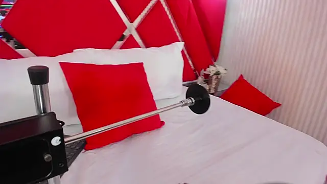 SusanCouper online show from 11/30/25, 01:39