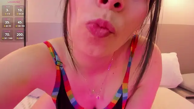 Snapshot of alisson_81 chatting on 07/04/26, 02:40 alisson 81 online show from 07/04/26, 02:40