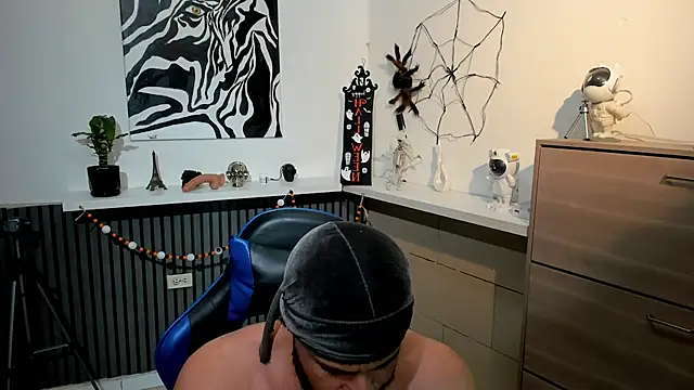 Daemon21 online show from 11/10/25, 01:32