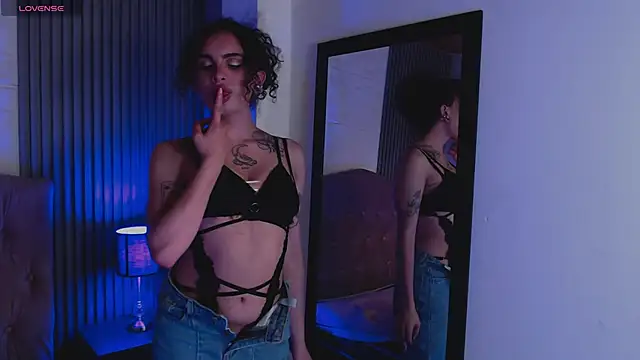 amapola hs online show from 10/30/25, 10:17