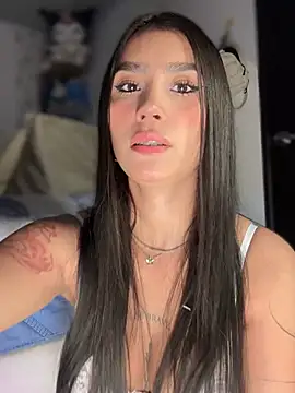 -Loren- online show from 05/28/26, 12:00