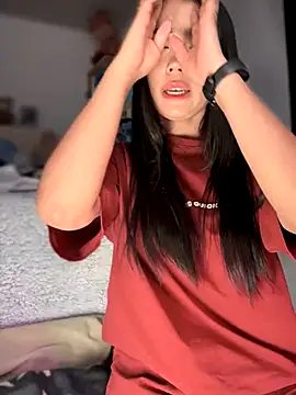 -Loren- online show from 12/04/25, 11:31