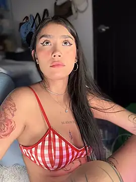 -Loren- online show from 05/26/26, 12:14