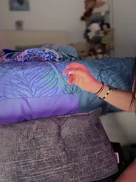 -Loren- online show from 10/21/25, 11:09