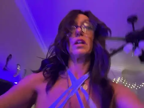 Snapshot of karrmmaa chatting on 01/09/25, 07:52 karrmmaa online show from 01/09/25, 07:52