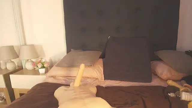 Evelonga 707 online show from 03/09/26, 07:06