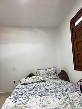 Im Amelia online show from 11/05/25, 01:25