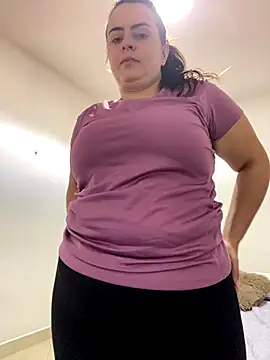 Im Amelia online show from 11/18/25, 01:03