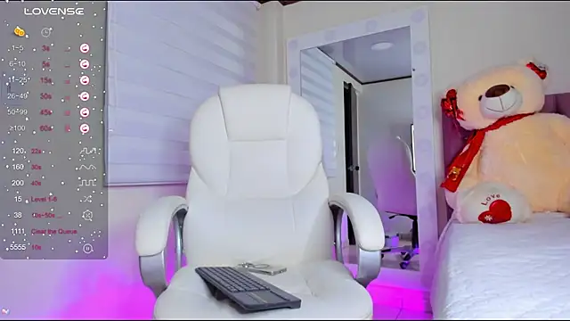 isaa 19 online show from 02/04/25, 09:17