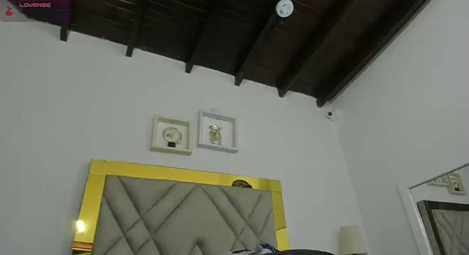 ariana-martins online show from 03/21/25, 09:56