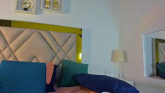 ariana-martins online show from 11/05/25, 03:42