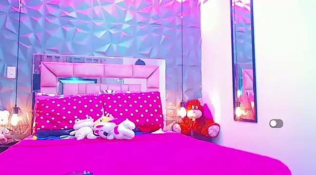 Snapshot of Doll_IvannaTs chatting on 02/20/25, 10:59 Doll IvannaTs online show from 02/20/25, 10:59