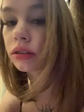 Street young online show from 02/21/25, 03:43