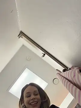 Street young online show from 02/08/25, 03:42