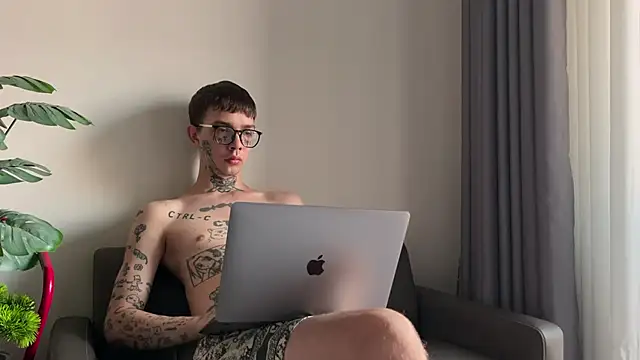 anahori  simon online show from 04/12/26, 11:19