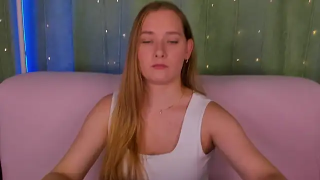 AlinaVice online show from 07/10/26, 01:16