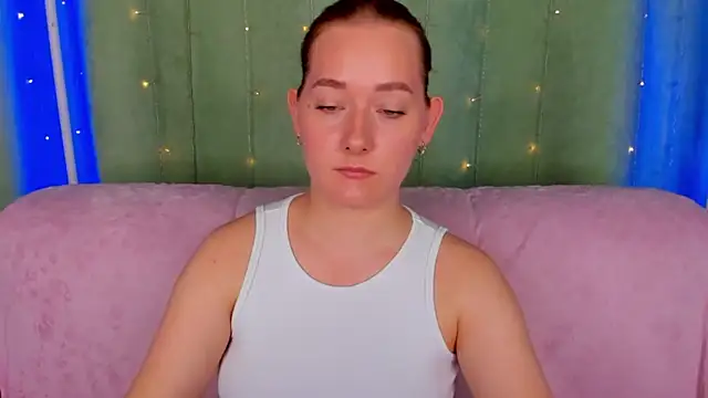 AlinaVice online show from 05/19/26, 01:56