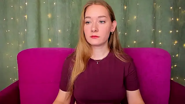 AlinaVice online show from 10/10/25, 01:06