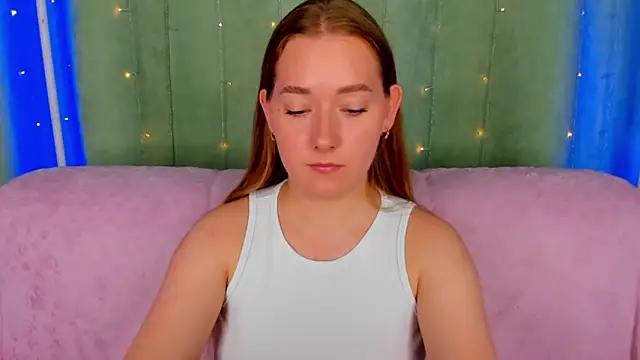 AlinaVice online show from 05/19/26, 01:10
