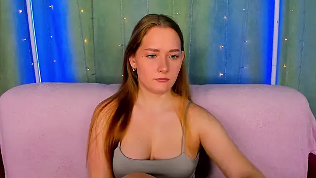 AlinaVice online show from 04/15/26, 01:11