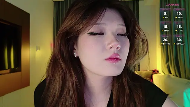 KitayamaChu online show from 11/21/25, 12:26