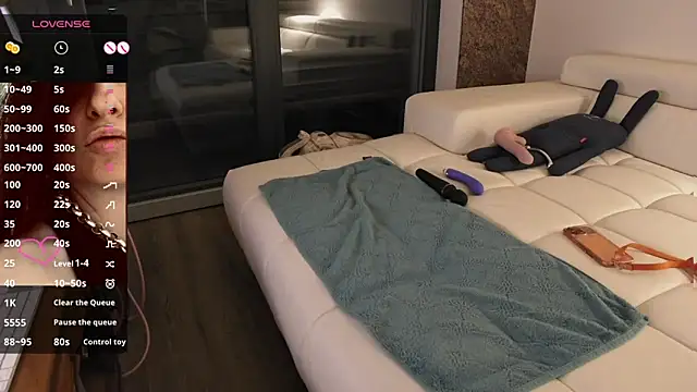 sexyLolia11 online show from 05/22/26, 09:46