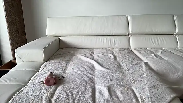 sexyLolia11 online show from 09/15/25, 10:15