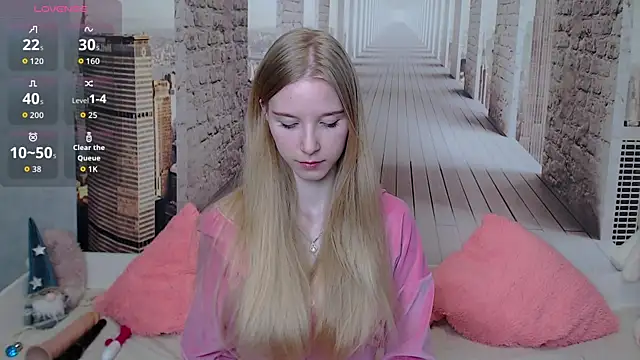 Snapshot of Cutieblondegirl chatting on 03/27/26, 10:16 Cutieblondegirl online show from 03/27/26, 10:16