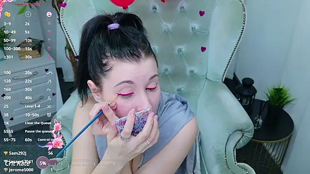 Snapshot of SarahStanley chatting on 02/17/25, 12:27 SarahStanley online show from 02/17/25, 12:27