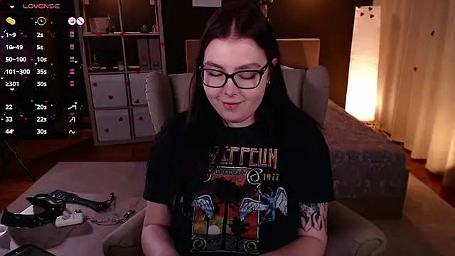 Snapshot of Arizonaa_Muse chatting on 02/21/25, 03:34 Arizonaa Muse online show from 02/21/25, 03:34