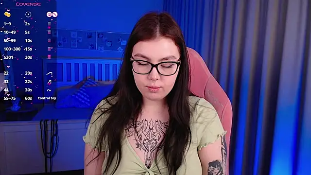 Snapshot of Arizonaa_Muse chatting on 03/16/25, 03:25 Arizonaa Muse online show from 03/16/25, 03:25