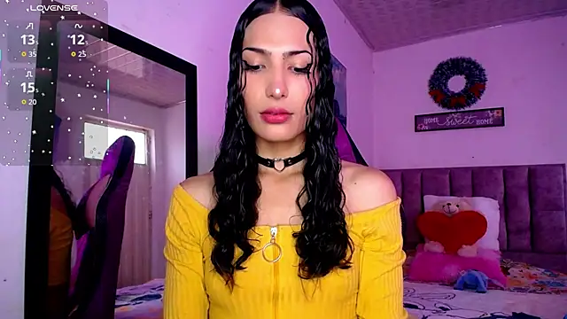 Lanna hott  online show from 06/24/26, 06:50