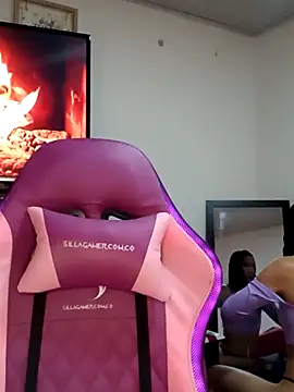 Lanna hott  online show from 10/12/25, 10:38