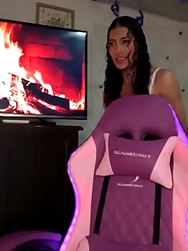 Lanna hott  online show from 10/26/25, 07:14