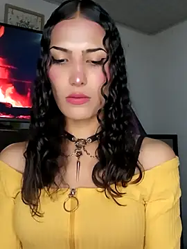 Lanna hott  online show from 11/10/25, 10:59