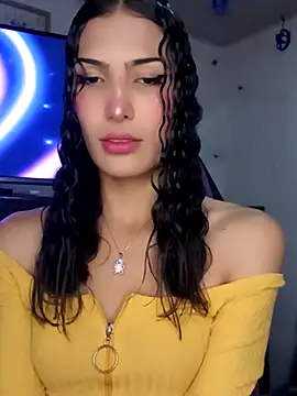 Lanna hott  online show from 10/29/25, 05:56