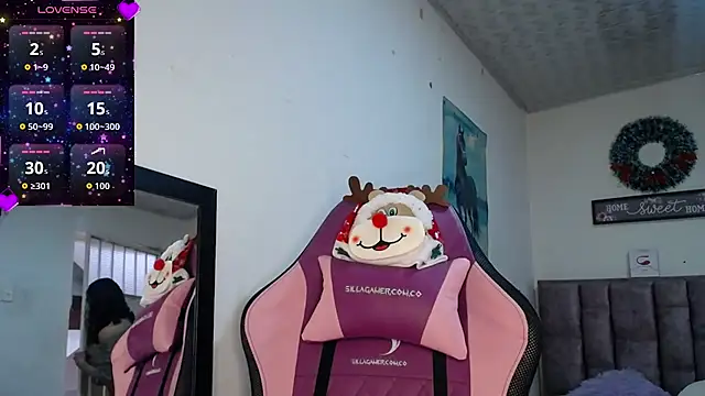 Lanna hott  online show from 12/05/25, 06:39