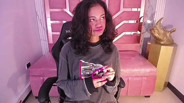 Snapshot of Tyna_ch chatting on 01/16/25, 04:28 Tyna ch online show from 01/16/25, 04:28