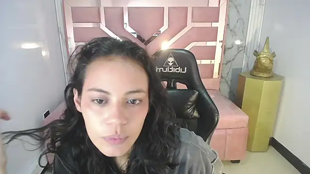 Snapshot of Tyna_ch chatting on 02/04/25, 04:29 Tyna ch online show from 02/04/25, 04:29