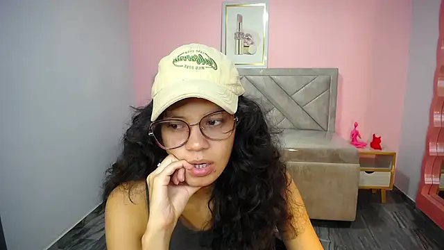 Snapshot of Tyna_ch chatting on 06/26/26, 12:44 Tyna ch online show from 06/26/26, 12:44