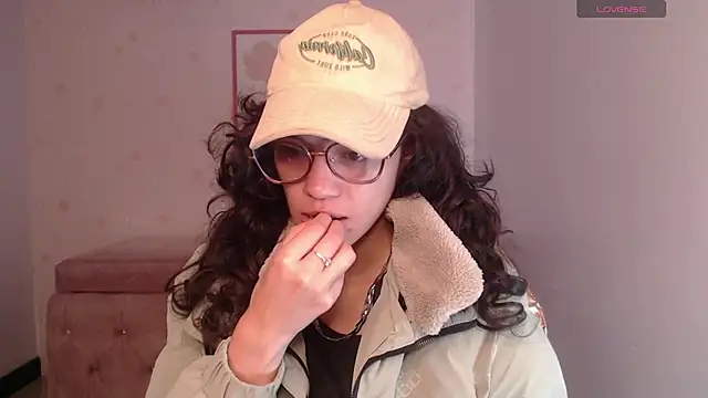 Snapshot of Tyna_ch chatting on 07/13/26, 12:59 Tyna ch online show from 07/13/26, 12:59
