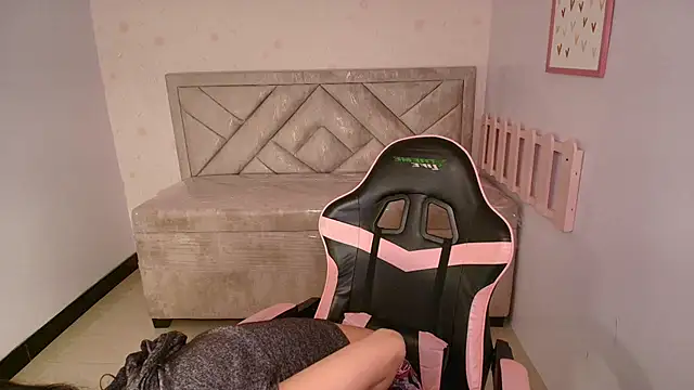 Snapshot of Tyna_ch chatting on 02/09/25, 11:25 Tyna ch online show from 02/09/25, 11:25