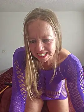 Supertitten95DD online show from 09/30/25, 08:20