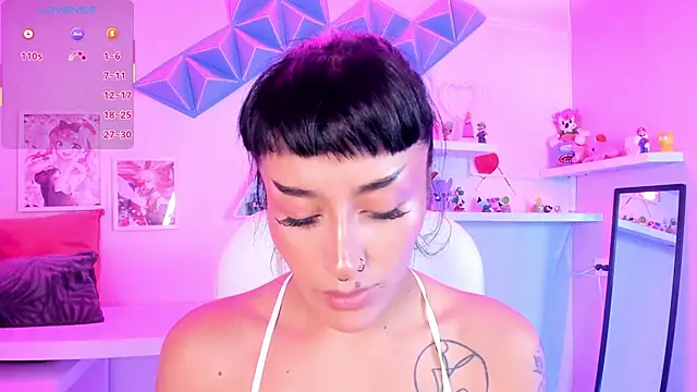 Valkiria ponce online show from 04/17/26, 05:32