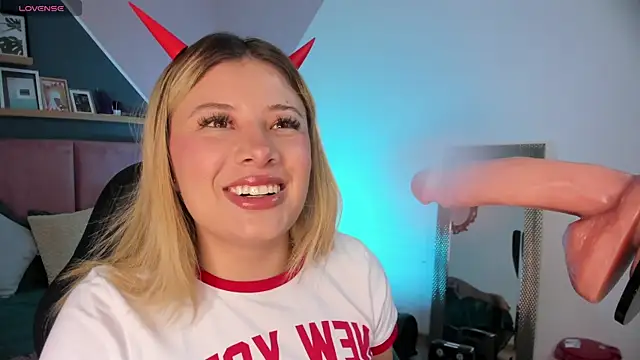 Khali reed  online show from 03/28/26, 01:01