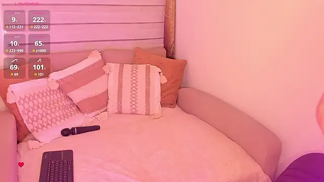 Snapshot of mrs_griseld_ chatting on 03/16/26, 07:38 mrs griseld online show from 03/16/26, 07:38