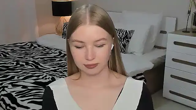 shy  lady online show from 04/28/26, 11:31